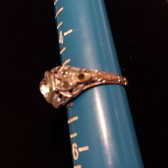 Silver Tone Filigree Style Ladies Ring - Picture 9 of 10